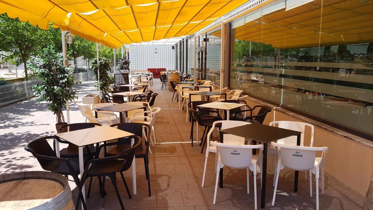 Hotel Ciudad De Корелья Екстер'єр фото